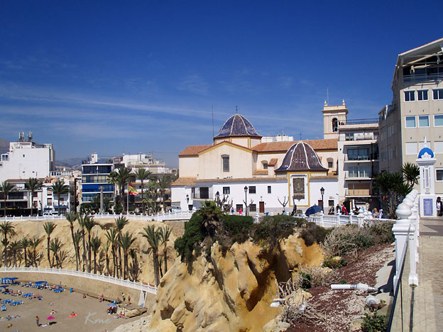 Benidorm_kirke_Sant-Saume_i_Santa-Anna_og_stranda