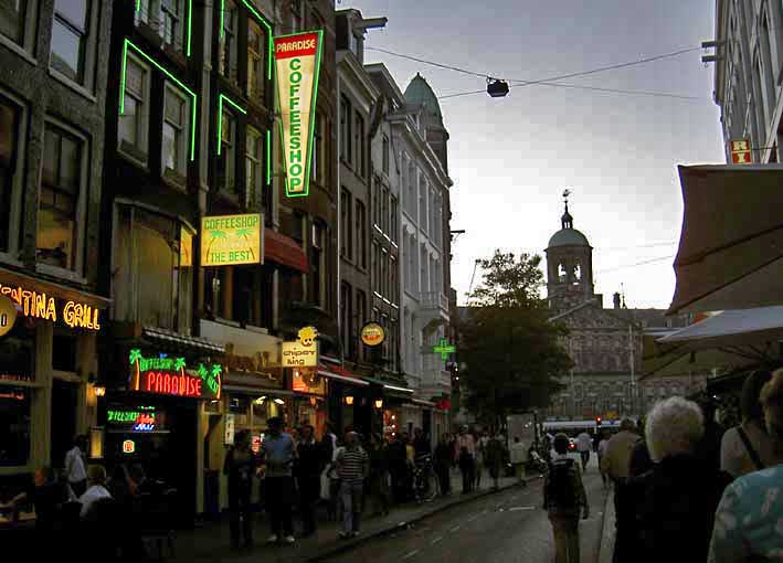 Amsterdam_coffeeshop.