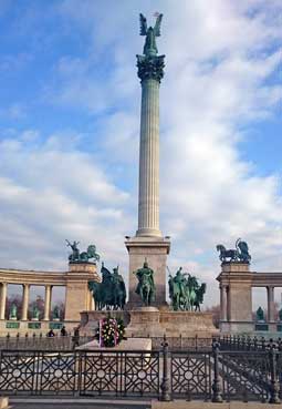 Budapest_Heltenes_plass