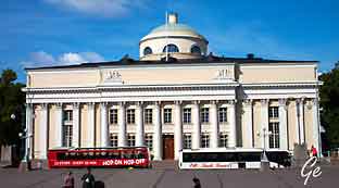 Cruise_Helsinki_Senatsplassen_Nasjonalbiblioteket