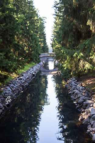 St-Petersburg_Katarina-Palasset_parken_