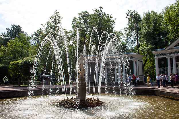 St-Petersburg_Peterhof