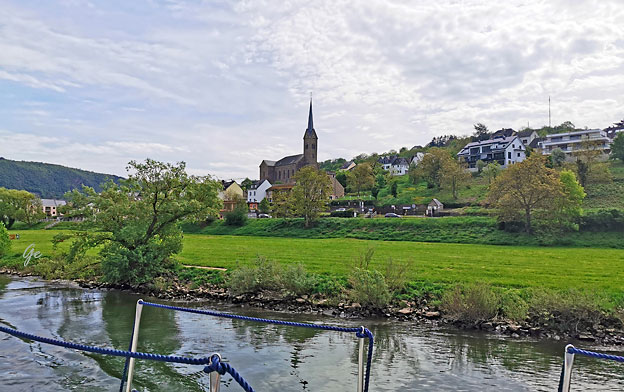 Mosel_Dieblich_St-Johannes-kirke