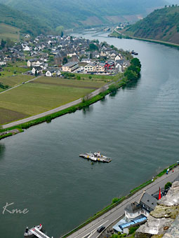 Mosel_Bellstein_Burgruine-Metternich