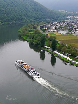 Mosel_Bellstein_Burgruine-Metternich