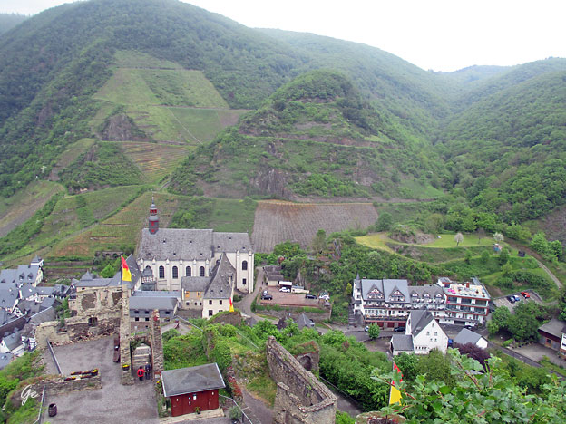 Mosel_Bellstein_Burgruine-Metternich