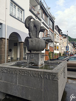Mosel_Zell_Schwartzen-Katz