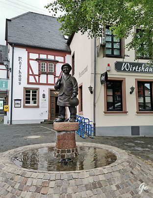 Mosel_Bernkastel-Kues-Mehring