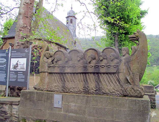 Mosel_Bernkastel-Kues-Mehring_Neumagen-Dhron_vinskip