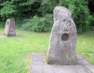 Mosel_Mehring-Trier_skulpturer