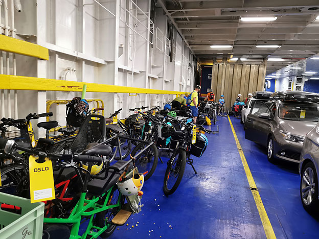 Crown_Seaway_bildekk