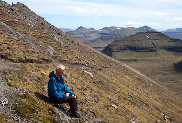 Faroe_Islands_Eysturoy_Slettaratindur