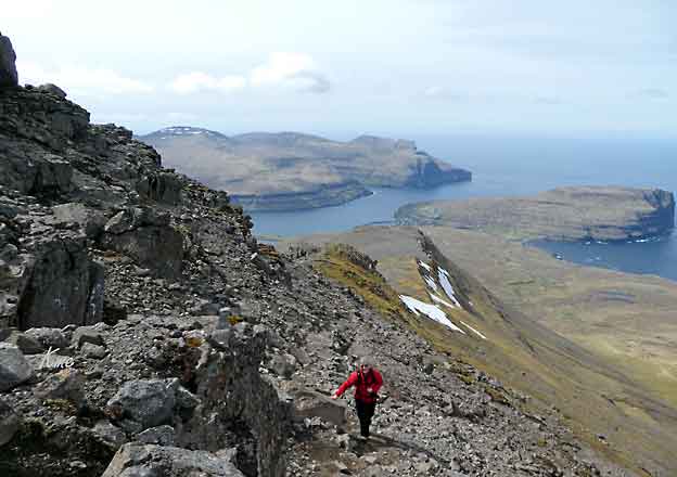 Faroe_Islands_Eysturoy_Slettaratindur
