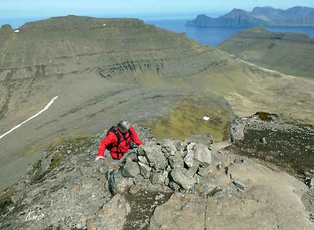Faroe_Islands_Eysturoy_Slettaratindur