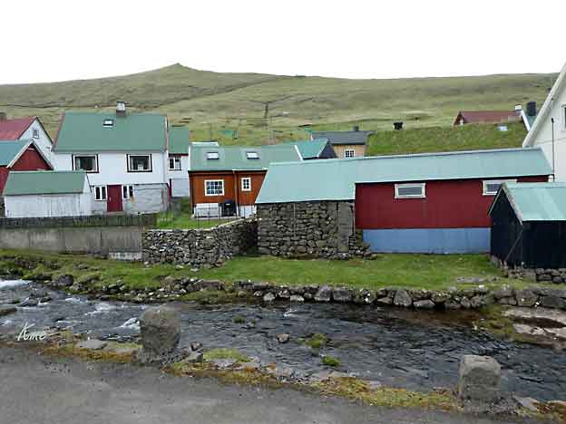 Faroe_Islands_Eysteroy_Gjogv_