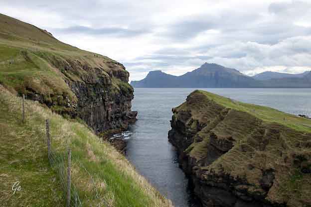 Faroe_Islands_Eysteroy_Gjogv