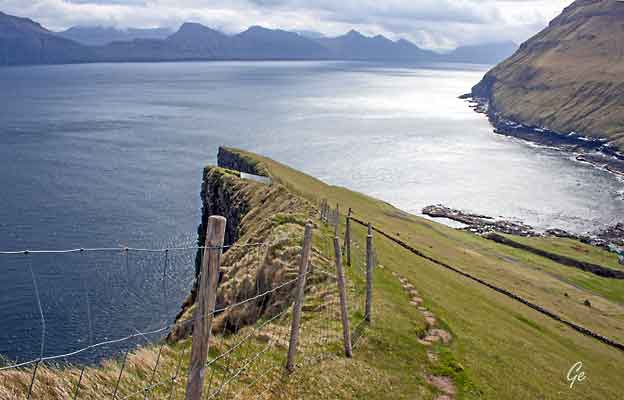 Faroe_Islands_Eysteroy_Gjogv