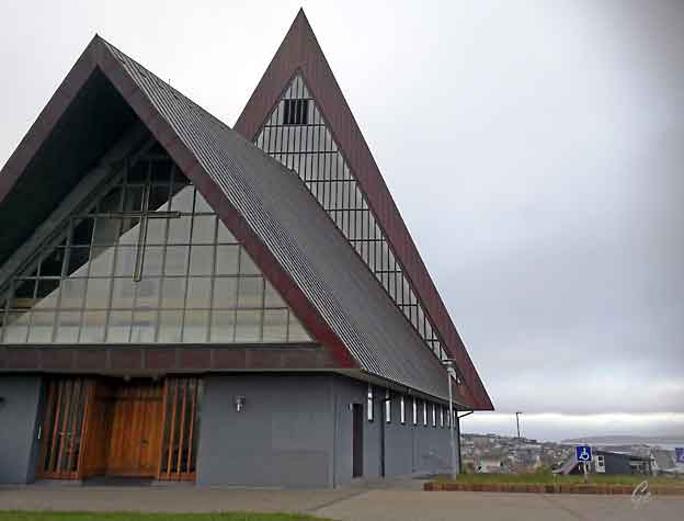 Faroe_Islands_Streymoy_Torshavn_Vestur-kirkjan