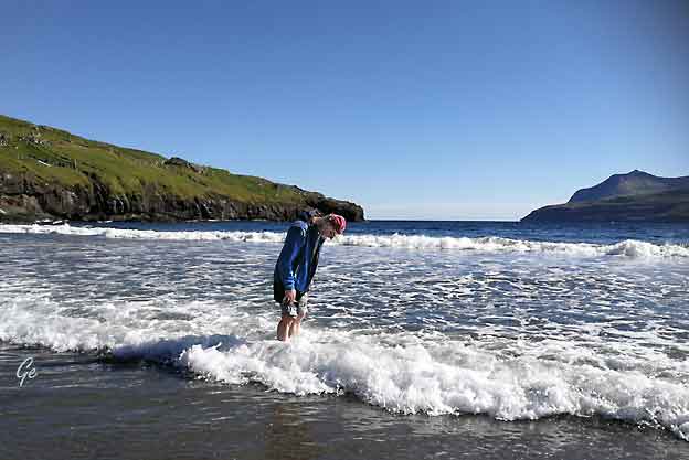 Faroe_Islands_Streymoy_Leynar_strand
