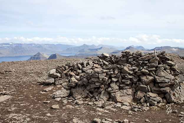 Faroe-Islands_Eysturoy_Slettaratindur