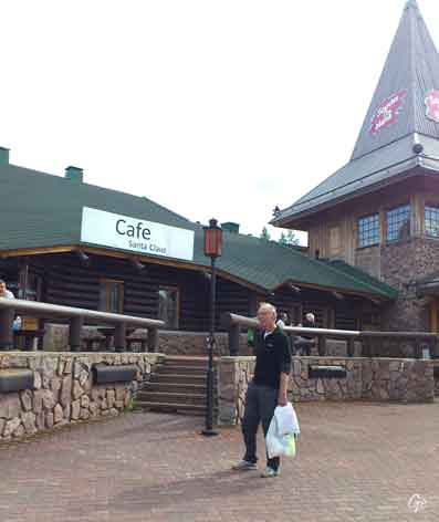 Finland_Rovaniemi_shopping