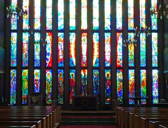 Finnmark_Batsfjord_kirke_glassmaleri