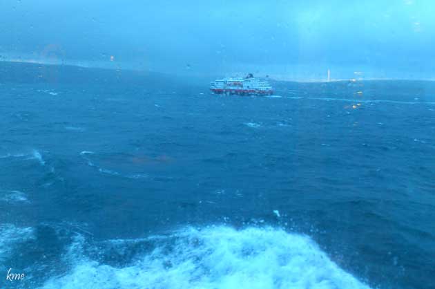 Finnmark_Hurtigruta_ruskevaer