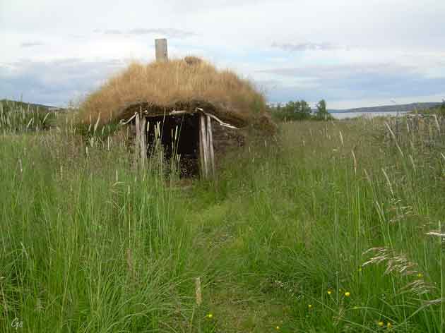 Finnmark_Varangerbotn_jordhytte