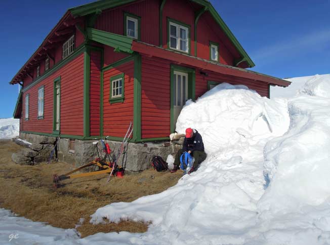 Finse_Sliraa_Grete_og_sne_2014