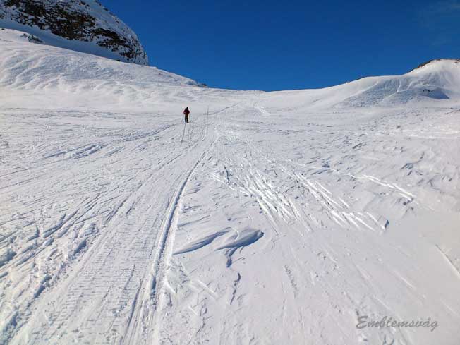 Finse_videre_mot_Jokulen