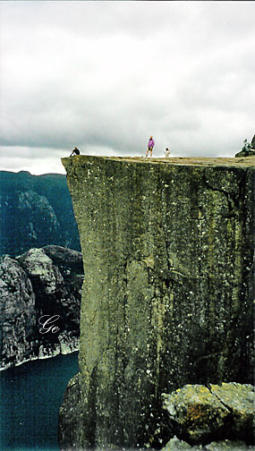 Ved_Preikestolen