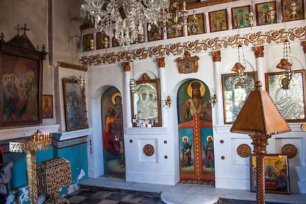 Hellas_akropolis_of_Ancient-Asini_kirken