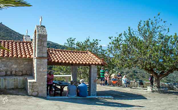 Hellas_Tolo_vandretur_St-Georgskirken