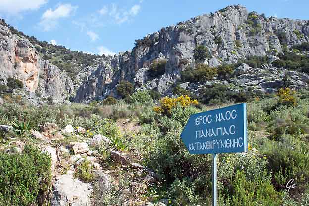 Hellas_Nafplio_kyststi_ved_den_bortgjemte_kirke