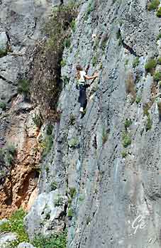 Hellas_Nafplio_kyststi_ved_den_bortgjemte_kirke