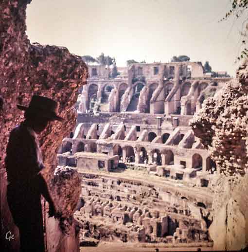 Italia_Roma_Jan_Colosseum