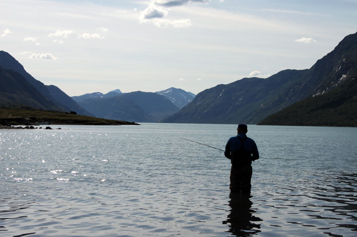 Jotunheimen_Gjende_fisker