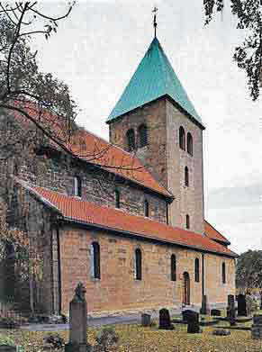 Oslo_Gamle_Aker_kirke