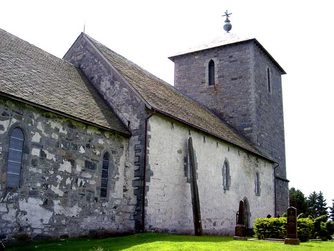 Lindesnes_Nordkapp_Avaldsnes_kirke_med-synaala