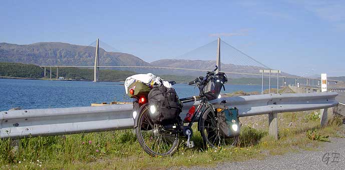 Lindesnes_Nordkapp_ved_Helgelandsbrua