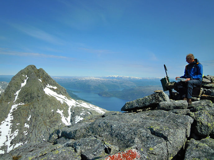 Sju_sostre_Grytfoten_KarlMartin_paa_toppen