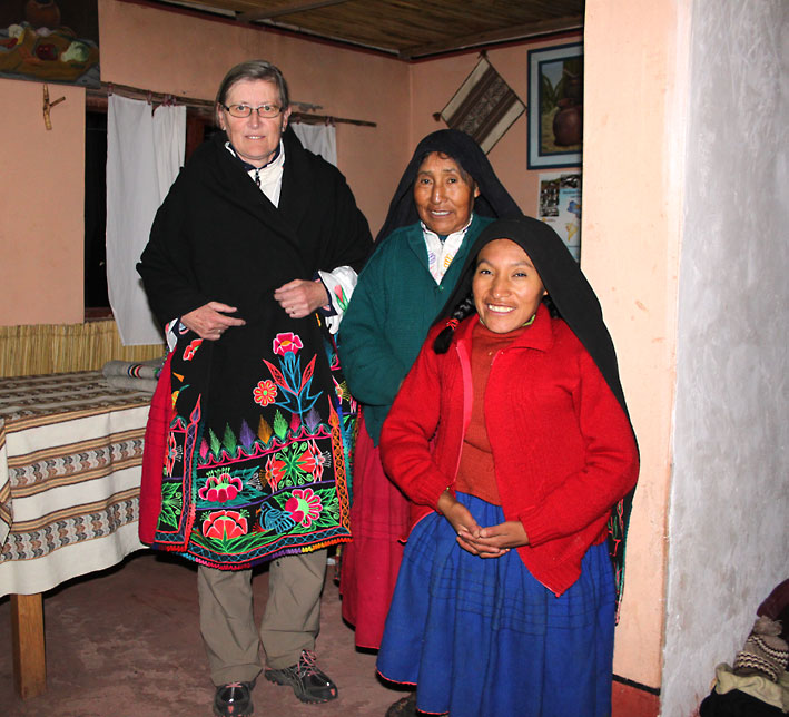 Peru_Amantani_Grete_festkledd