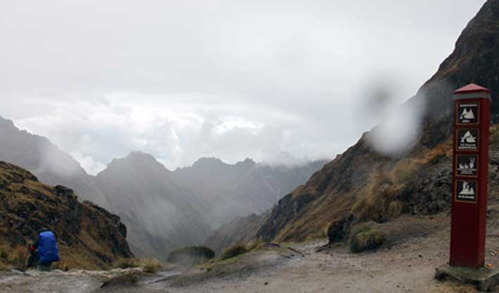 Peru_Inkatrail_ned_fra_Dead_Woman_Pass
