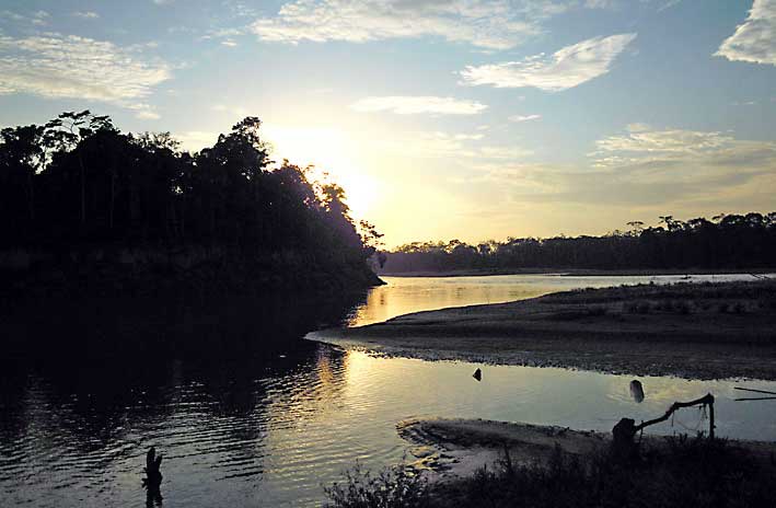 Soloppgang_over_Tambopata