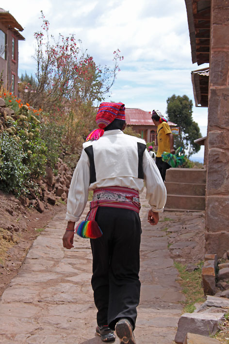 Peru_Taquile_gift_mann.