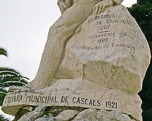 Cascais_festningen_skulptur_soldat