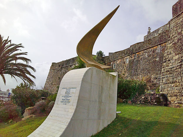 Cascais_festningen_og_skulptur