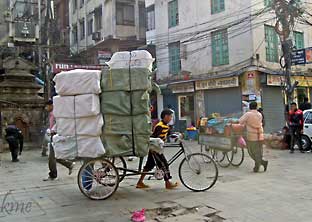 Nepal_Kathmandu_sykkeltransport