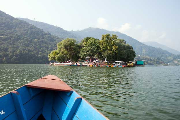 Nepal_Phokara_Lake_Fewa