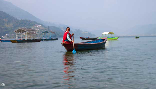 Nepal_Phokara_Lake_Fewa